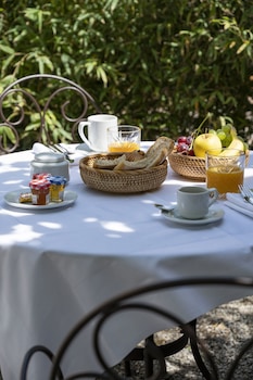 hotel lou cagnard