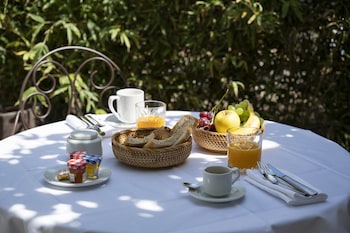 hotel lou cagnard