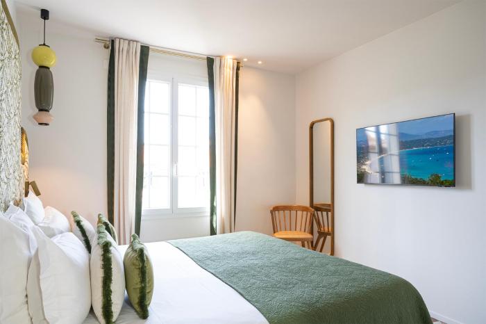hotel lou cagnard