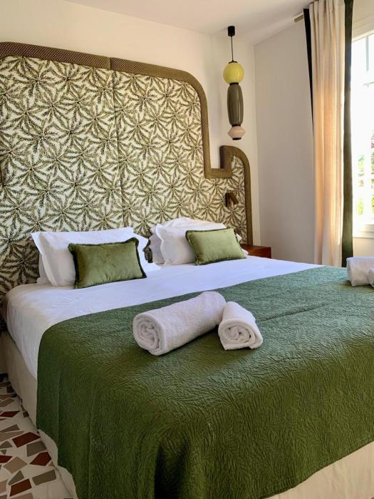 hotel lou cagnard