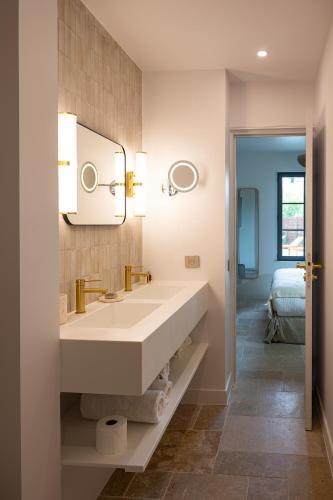 hotel lou cagnard