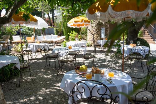 hotel lou cagnard