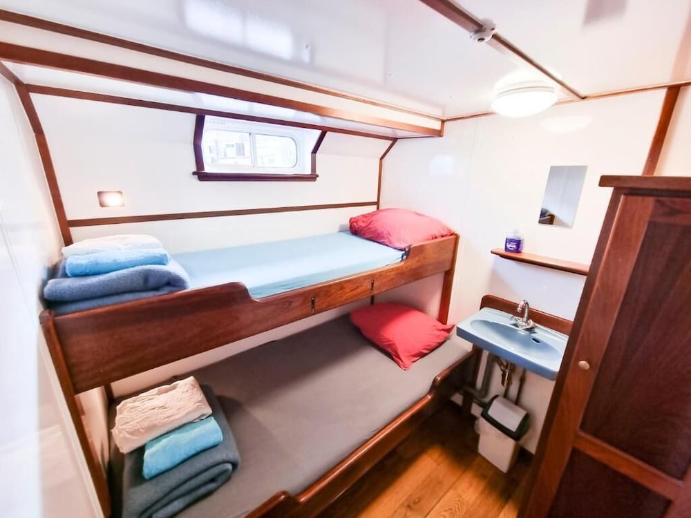 amsterdam hotelboat