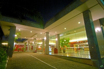 istana nelayan hotel and convention powered by archipelago