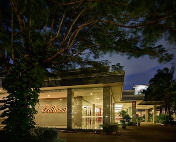 istana nelayan hotel and convention powered by archipelago