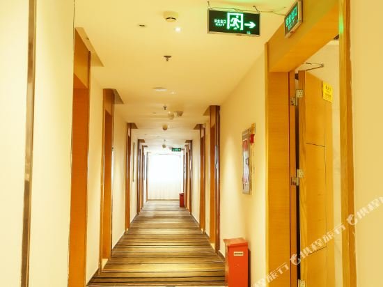 city comfort inn wuzhou municipal square