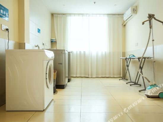 city comfort inn wuzhou municipal square