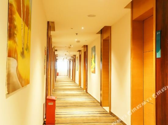 city comfort inn wuzhou municipal square