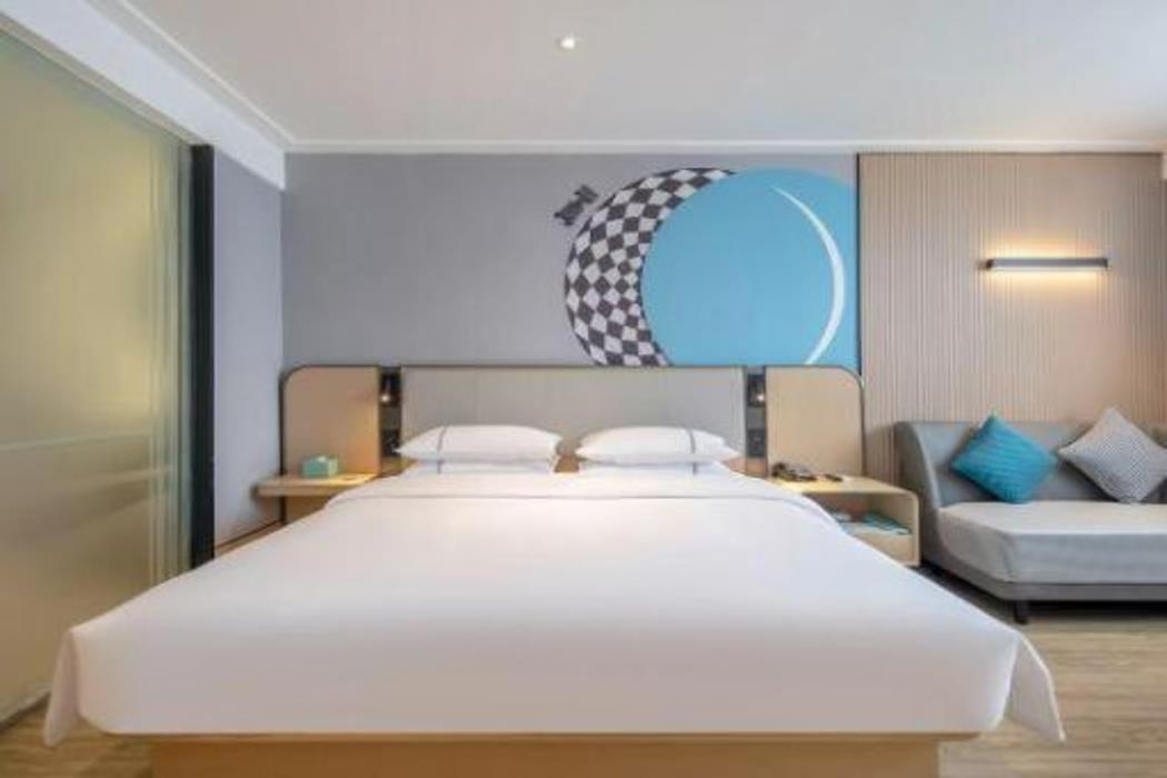 city comfort inn wuzhou municipal square