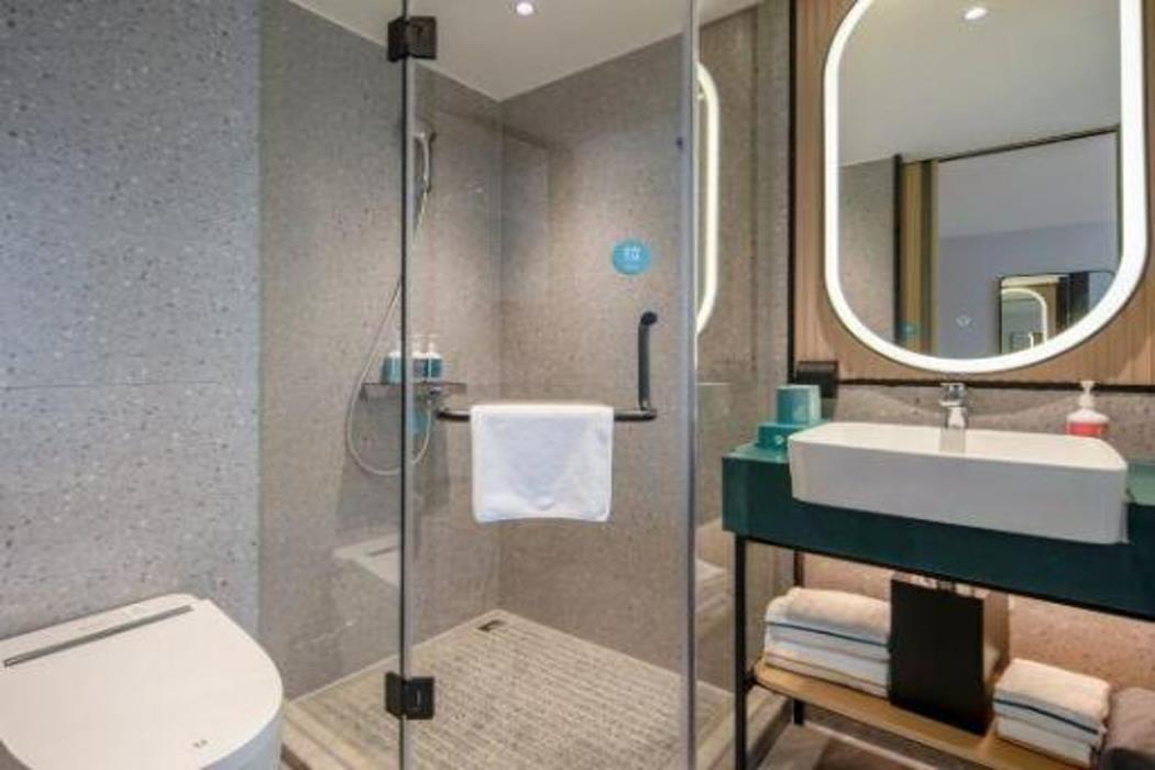 city comfort inn wuzhou municipal square