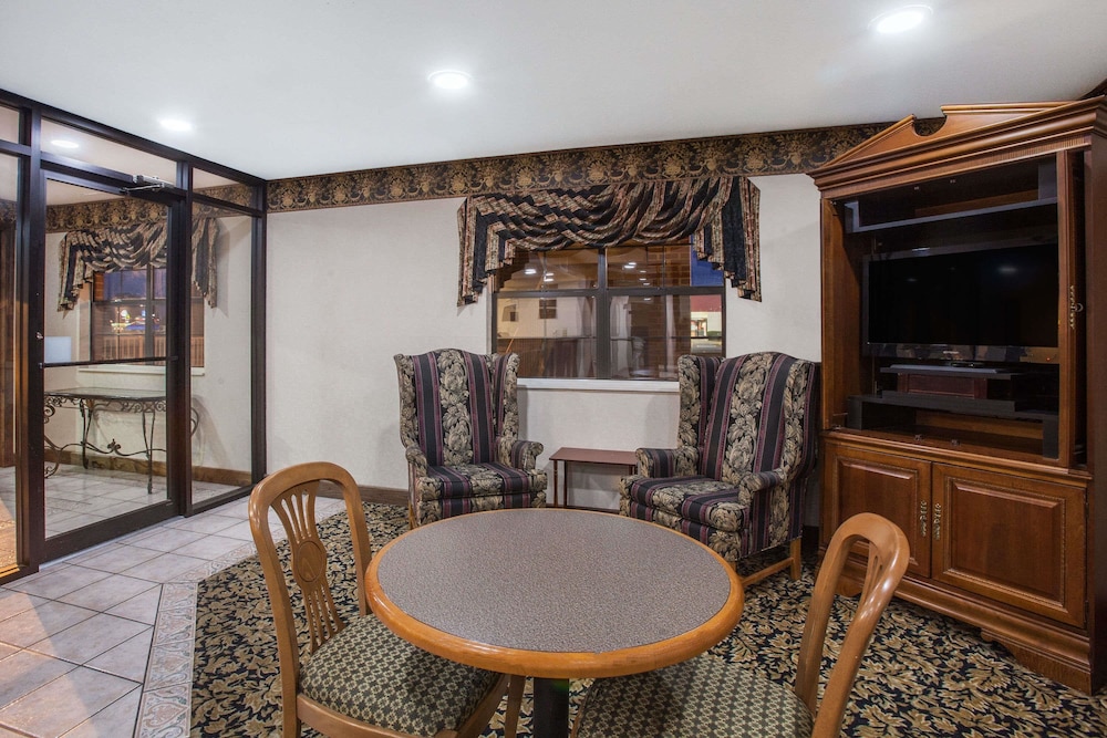 super 8 by wyndham cabot
