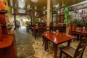 costa linda art hostel