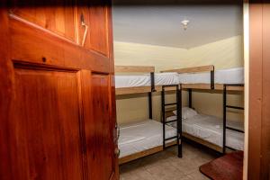 costa linda art hostel