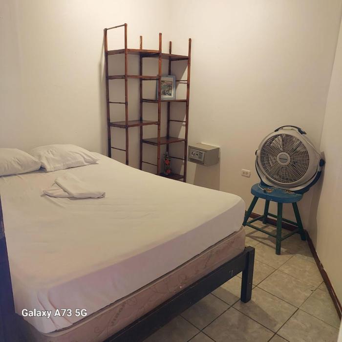 costa linda art hostel