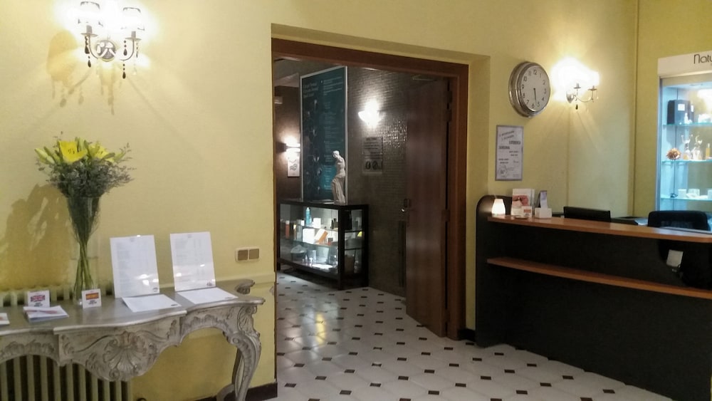 1881 hotel balneario vichy catalan