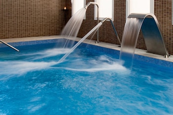 1881 hotel balneario vichy catalan