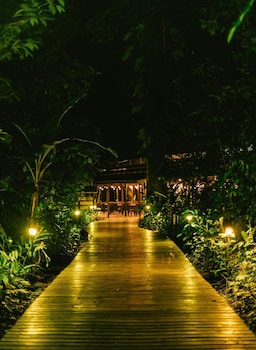 almonds and corals boutique hotel