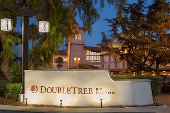 doubletree by hilton campbell pruneyard plaza