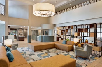 doubletree by hilton campbell pruneyard plaza
