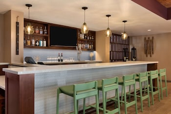 doubletree by hilton campbell pruneyard plaza