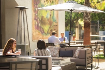 doubletree by hilton campbell pruneyard plaza