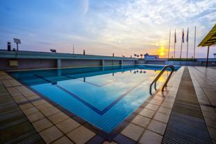 crystal crown hotel