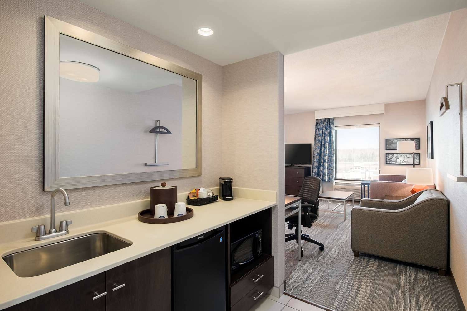 hampton inn and suites by hilton halifax dartmouth