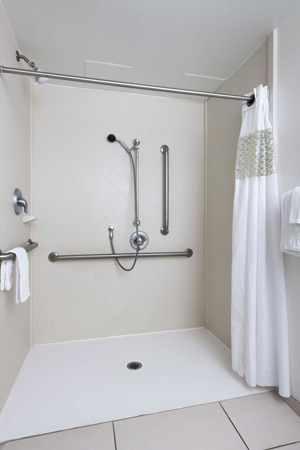hampton inn and suites by hilton halifax dartmouth