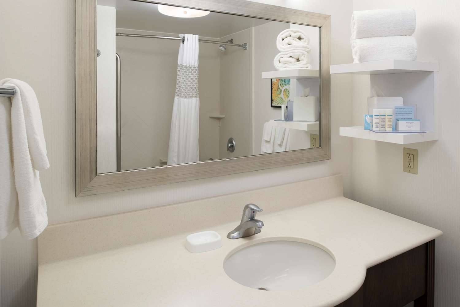 hampton inn and suites by hilton halifax dartmouth