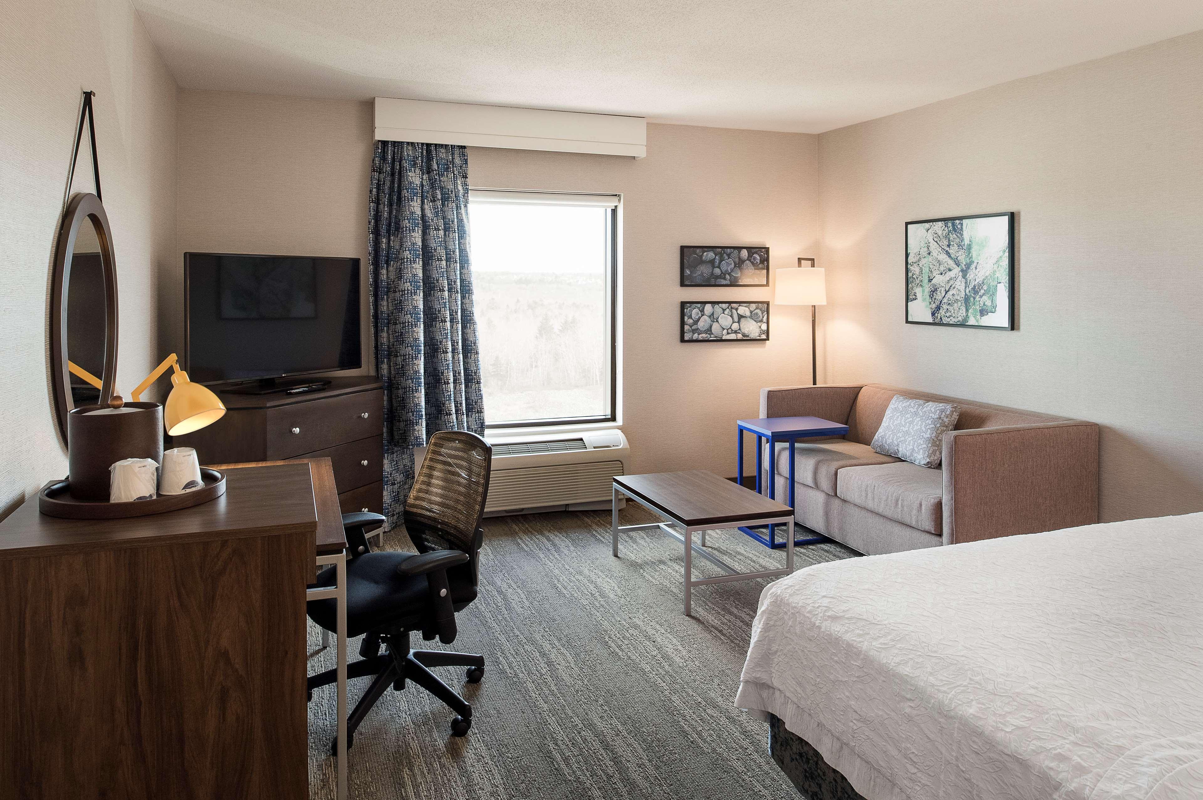hampton inn and suites by hilton halifax dartmouth