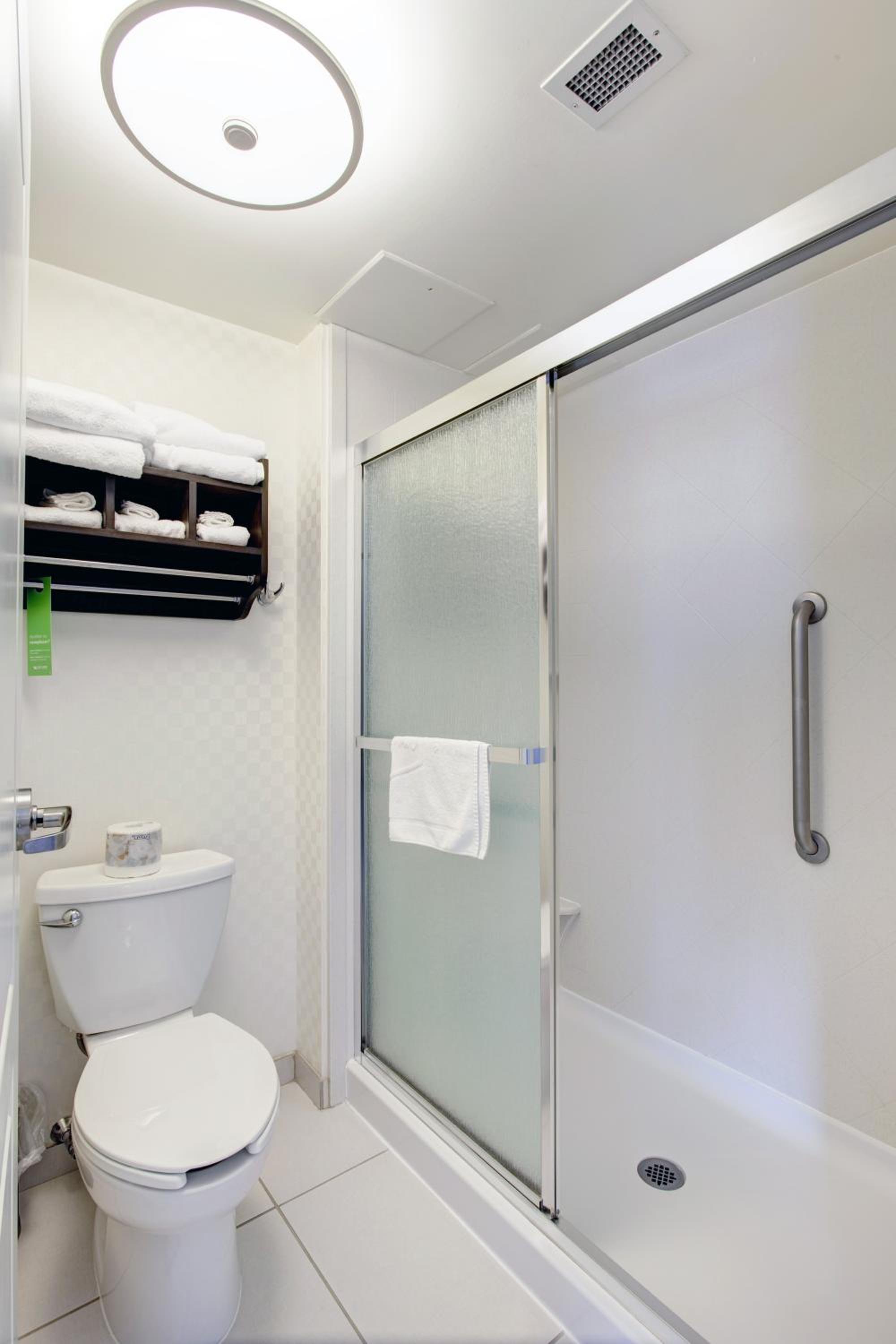 hampton inn and suites by hilton halifax dartmouth