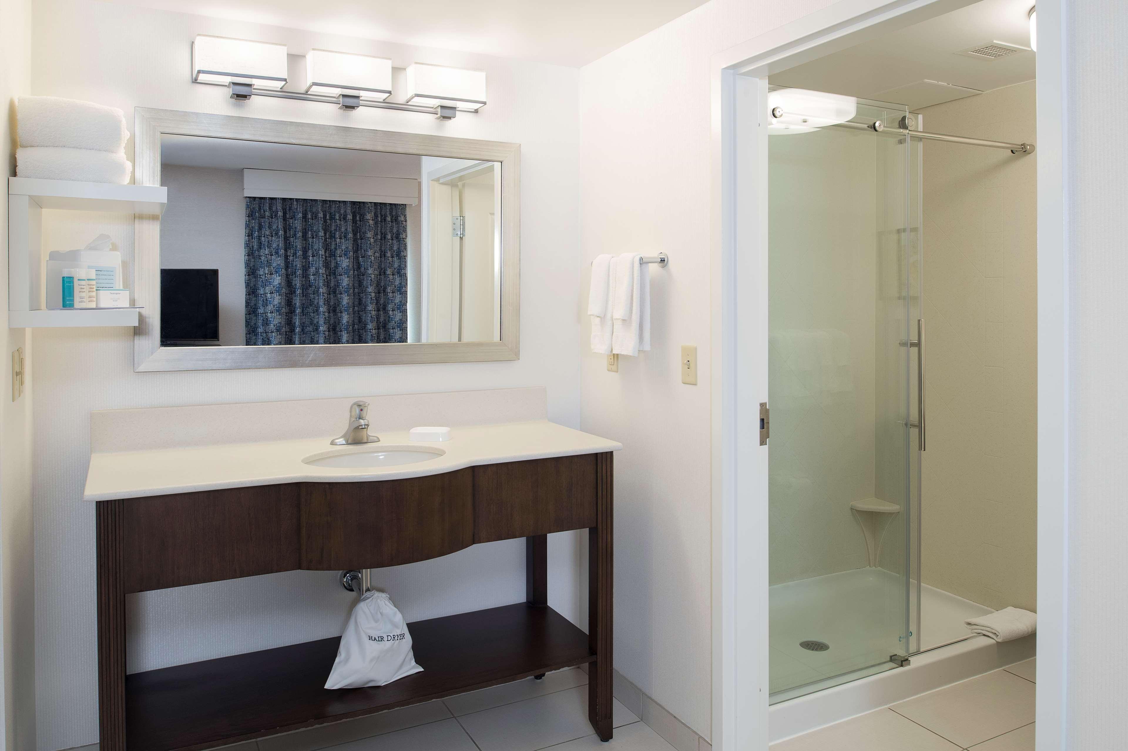 hampton inn and suites by hilton halifax dartmouth
