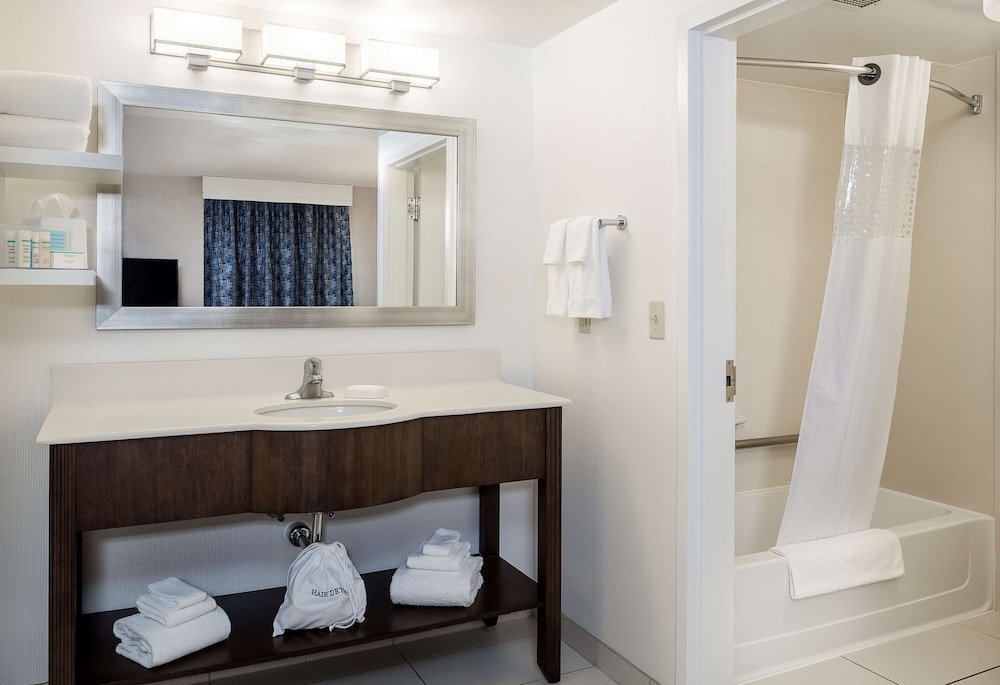 hampton inn and suites by hilton halifax dartmouth