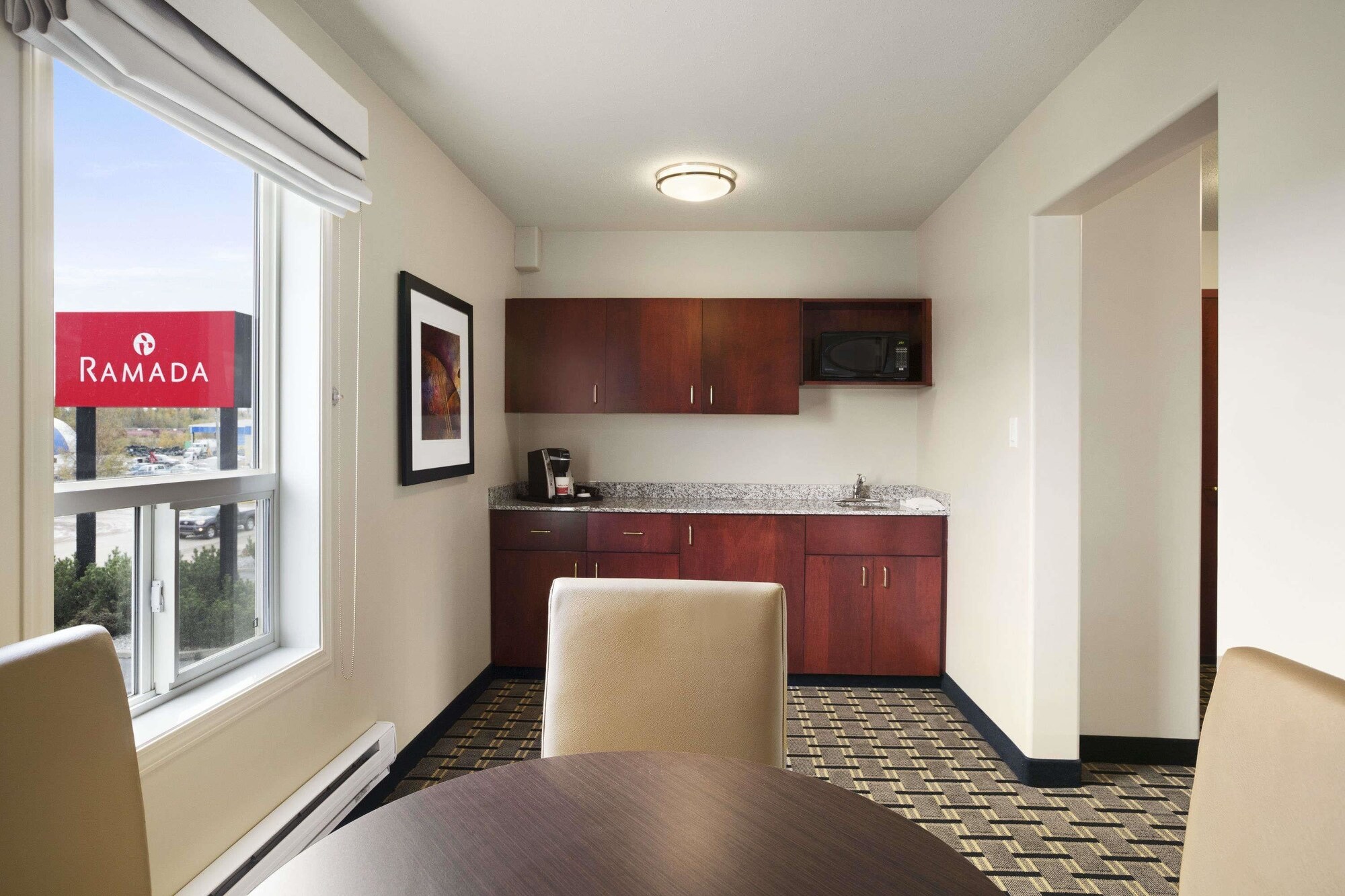 Ramada By Wyndham Edson,Alberta>>Edson,2.5 star