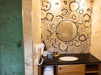midenza suites and residence
