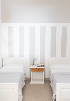 midenza suites and residence