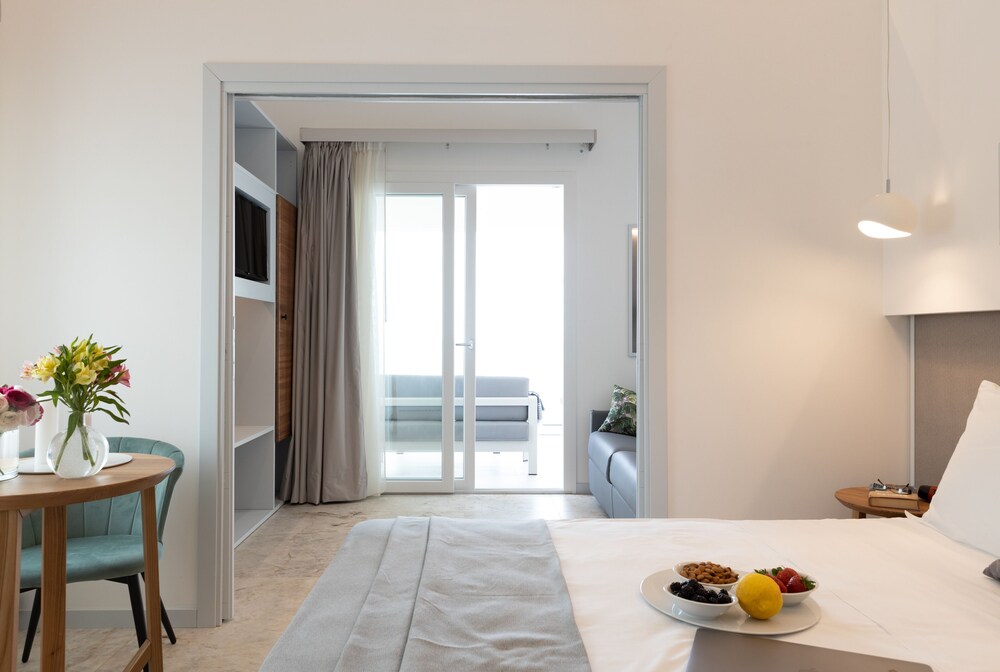 midenza suites and residence