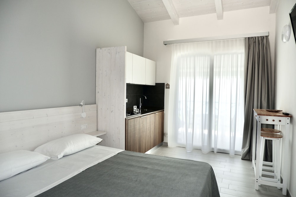 midenza suites and residence