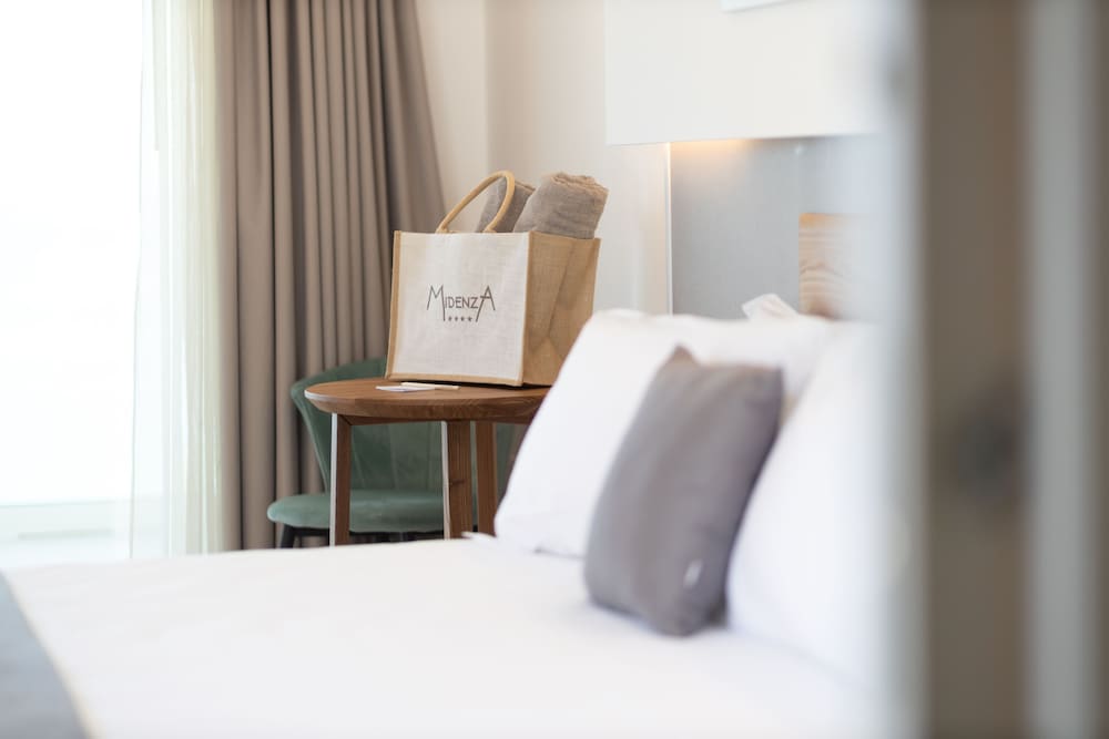midenza suites and residence