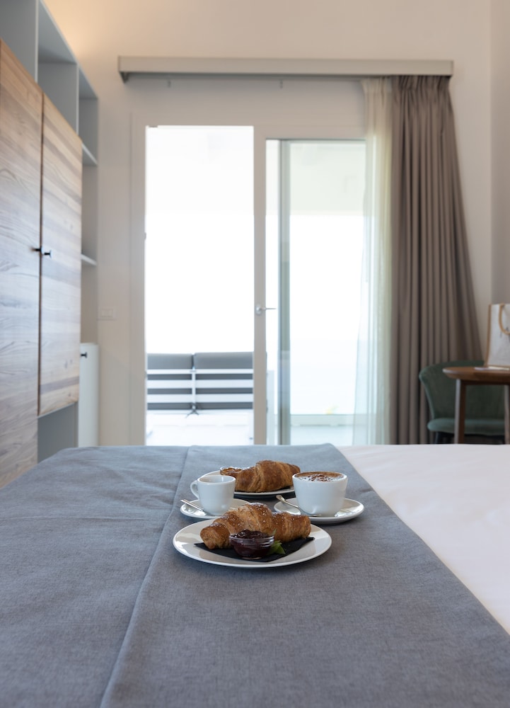 midenza suites and residence