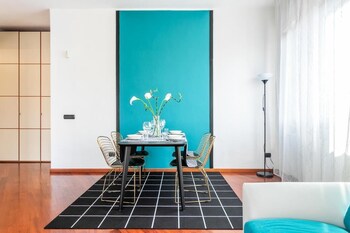 santa chiara apartment by myhomeincomo