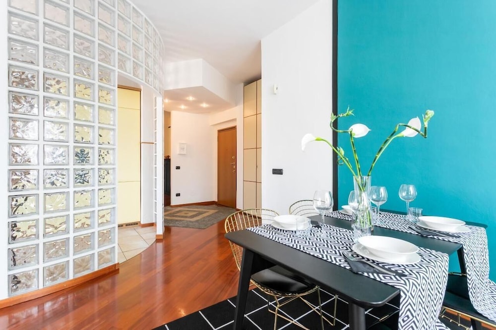 santa chiara apartment by myhomeincomo