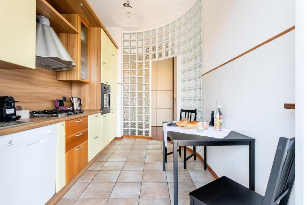 santa chiara apartment by myhomeincomo