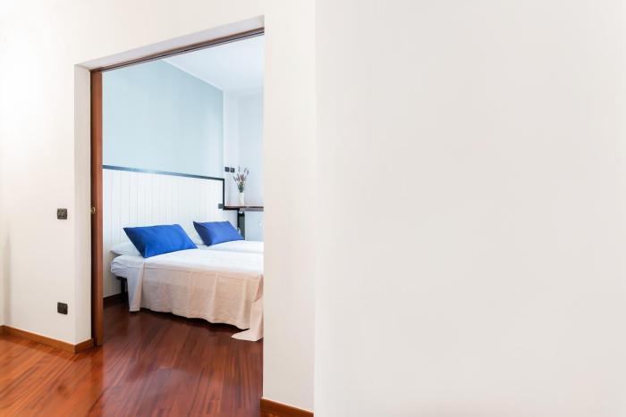 santa chiara apartment by myhomeincomo