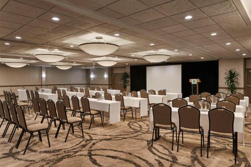 holiday inn alexandria at carlyle by ihg