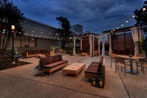 holiday inn alexandria at carlyle by ihg