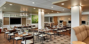 holiday inn alexandria at carlyle by ihg