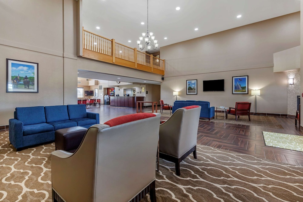 comfort suites delavan lake geneva area