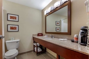 comfort suites delavan lake geneva area