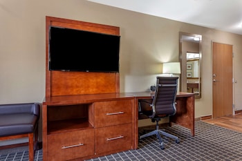 comfort suites delavan lake geneva area